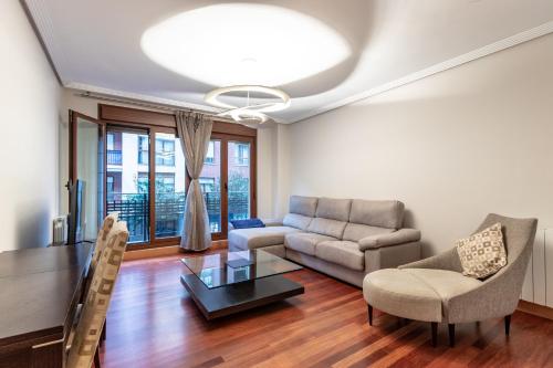 Zabalbide apartment by People Rentals, Bilbao