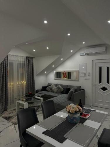 Luxury Apartment Megy