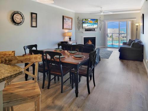 Mariners Watch 304 - Luxury Bayview Condo