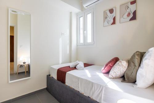 Zephyr 3-Bedroom Apartment in Athens - image 4