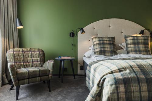 2 twin beds