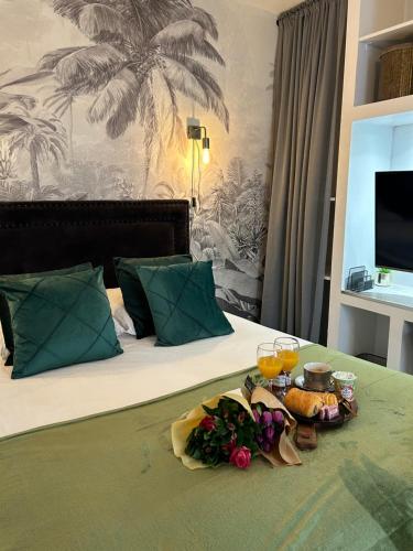 Appart'TERRASSE - 20mn STADE U ARENA - CHAMPS ÉLYSÉES - RER A (Appart'TERRASSE - 20mn STADE U ARENA - CHAMPS ELYSEES - RER A) in เมซอง ราฟิต