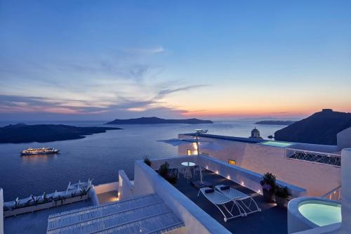 Limestone, Fira (photo 3)