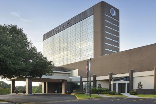 DoubleTree by Hilton Lafayette - image 8