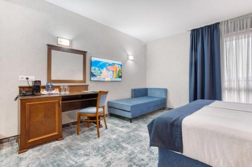 Executive Double Room image 3