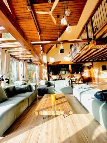 Chalet Acacia au calme 1h30 de Paris in Chateau-Renard