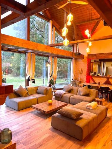 Chalet Acacia au calme 1h30 de Paris in Chateau-Renard