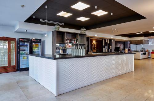 Hotel Surf Mar - image 13