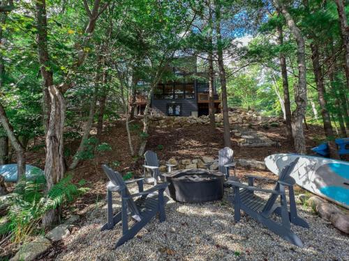 StoneWater, Brand New, Private Lakefront plus Fire StoneWater, Brand New, Private Lakefront plus Fire