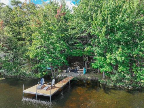 StoneWater, Brand New, Private Lakefront plus Fire StoneWater, Brand New, Private Lakefront plus Fire