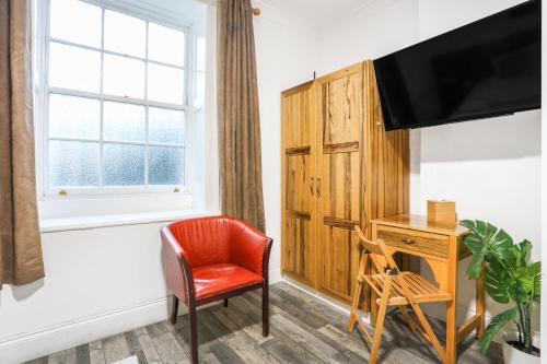 Assaha Hyde Park Apartments - image 2