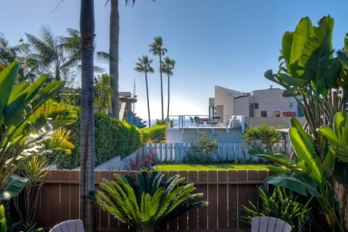 Walk To Beach - BBQ - Fire Pit - Outdoor Dining in Carlsbad, USA