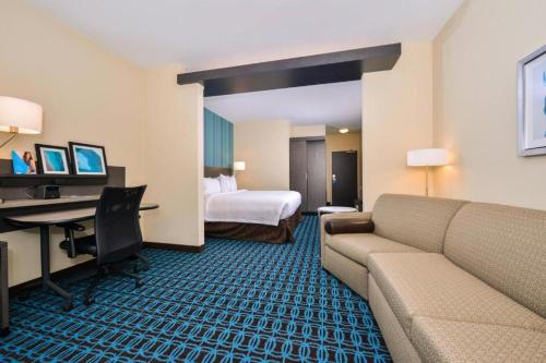 Fairfield Inn & Suites by Marriott Raleigh Cary in Cary, USA