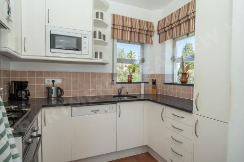Seaview Apartment H - image 3