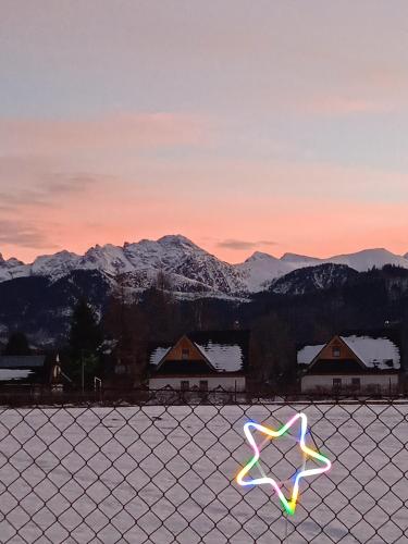 شقة مطلة على الجبل Apartament 3 POKOJOWY Aneks KUCHENNY 3 łazienki pobyt na termach dla 2os, gratis, Zakopane (photo 3)