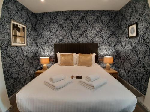 The Angel Inn Hotel - image 4