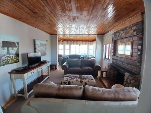 Vergezicht Holiday Home in Franskraal