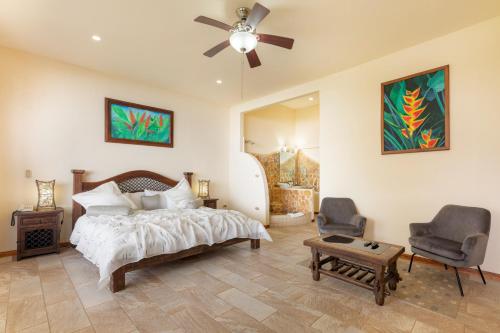 520811852 Issimo Suites (Adults Only)