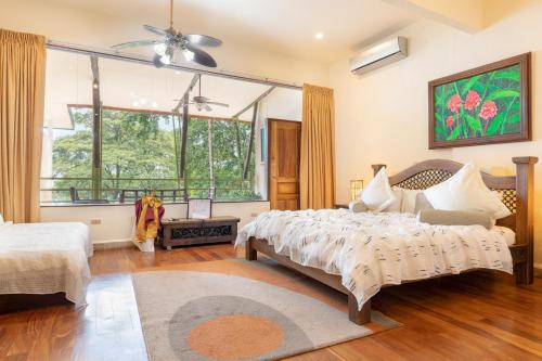 520811948 Issimo Suites (Adults Only)