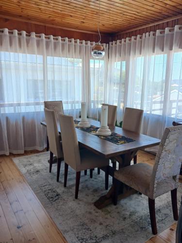 Vergezicht Holiday Home in Franskraal
