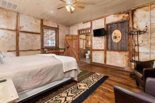#4 The Judges Chamber at Garrison in Gruene in New Braunfels, USA