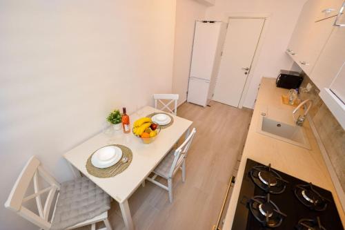 Bucharest Apartment - Private Parking