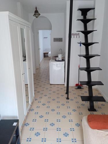 Antilla Riad - image 13
