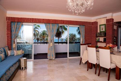 Spacious BeachView Condo Marina