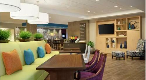 Vestíbulo, Home2 Suites by Hilton Forrest City in Forrest City (AR)