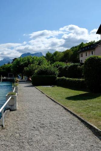 CoconLagon Sérénité au lac d'Annecy