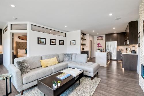 La Costa Luxury Condo - Fully Remodeled in Encinitas, USA