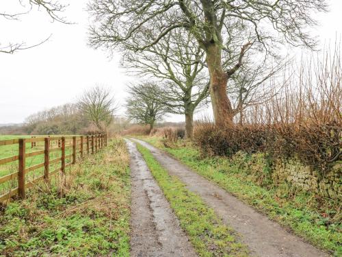 Sutton Newbold Cottage Sutton Newbold Cottage
