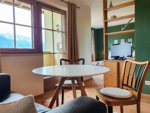 Alpenflair Apartment mit Balkon - inkl Parkplatz #6 in 格岑斯
