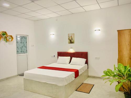 Deluxe Double Room image 5