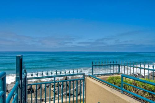 3BR Oceanview, Gated Community & Parking, Elevator in Oceanside, USA