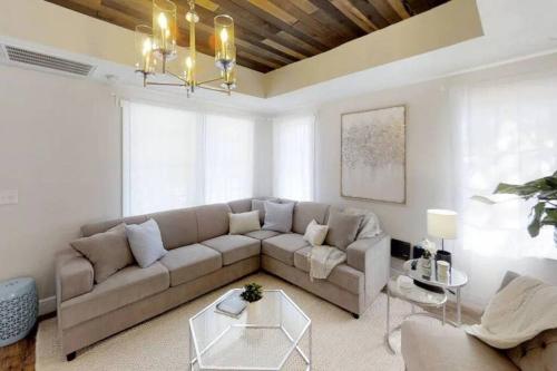 Urban Oasis-5 Min from Downtown! in Tampa, USA