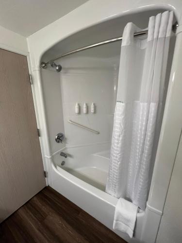 Quality Inn Near University Park - image 11