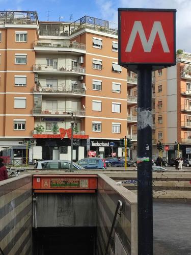 Zangàl al Vaticano - Metro Cornelia, Rome (photo 2)