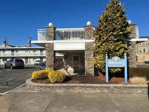 Beautiful Condo Sleeps 4- Only 2 Blocks From Beach in Ocean City, USA