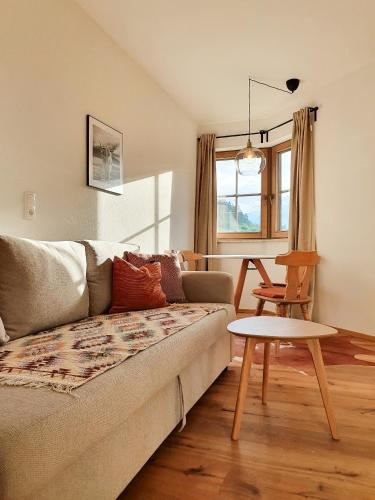 Alpenflair Apartment mit Balkon - inkl Parkplatz #4 - Innsbruck