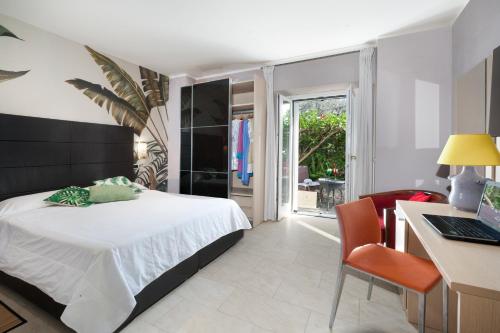 Deluxe Double Room with Bath room in Villa Santa Maria - Luxury Suites