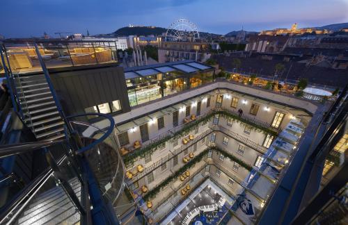 Aria Hotel Budapest by Library Hotel Collection - image 3