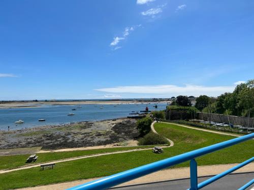 RÉF 335 - PORT-LOUIS appartement vue mer type 3 avec balcon