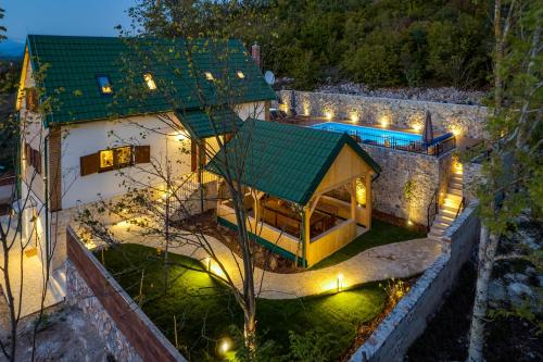 SOKOL - Falcon's nest villa, Gračac (foto 2)