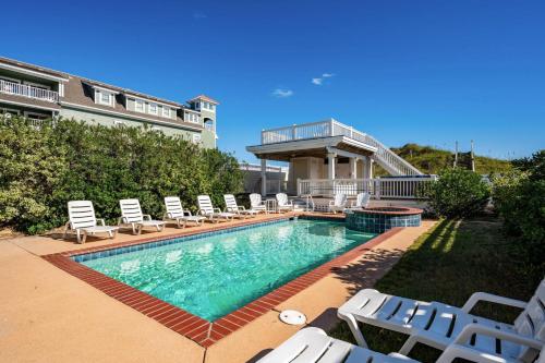 Royal Palace 12 Bedroom Oceanfront Home detail