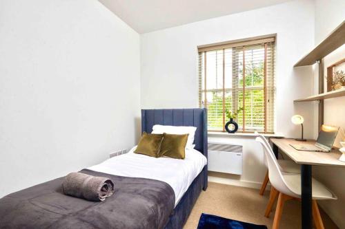 Next to Headingley Stadium - Perfect for Families & Work - Contact us for Better Offers!