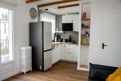 kök, Apartamento panorámico (Apartamento panoramico) in Charenton-le-Pont