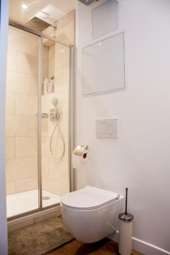 Badrum, Apartamento panorámico (Apartamento panoramico) in Charenton-le-Pont
