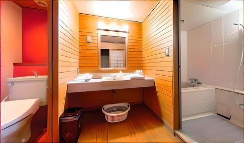 room detail thumbnail 2