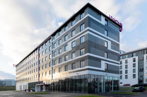 Moxy Aberdeen Airport